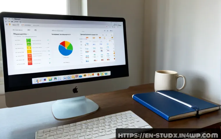 Home 17 온라인 학습의 진도 추적 시스템 비교 - Photorealistic home study workspace showing an adult learner comparing two online course progress tr...